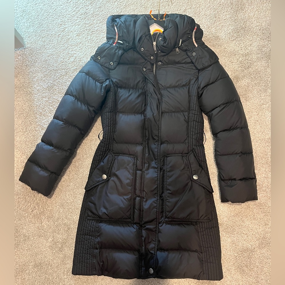 100% Authentic Burberry puffer jacket with belt women XS